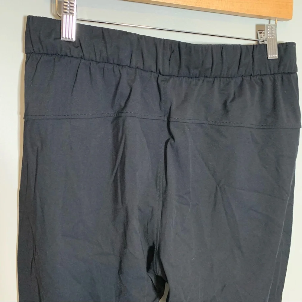 CRZ Yoga‎ black pull on elastic waist straight leg drawstring athletic pants